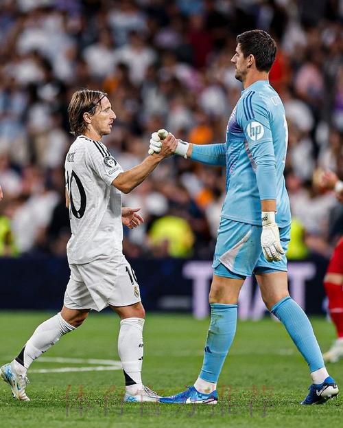 马卡:皇马有意邀波帅 后者或几小时内离任巴黎 马卡:皇马有意邀波帅 后者或几小时内离任巴黎